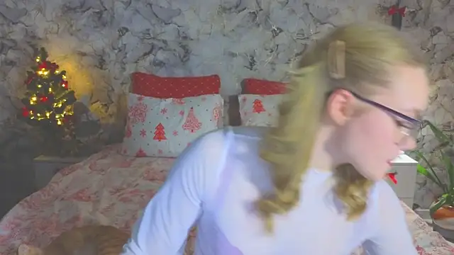 Aurora Golden1 online show from 17, 12, 2025