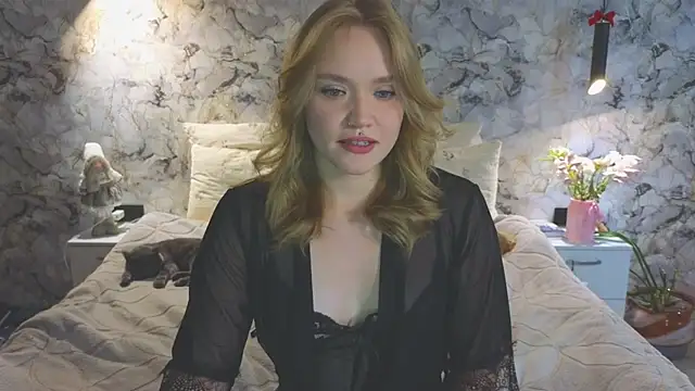 Snapshot of Aurora_Golden1 chatting on 18, 7, 2026 Aurora Golden1 online show from 18, 7, 2026