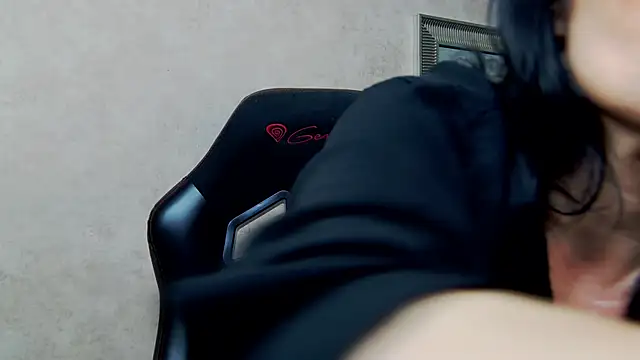 NicolleReyn online show from 7, 1, 2026