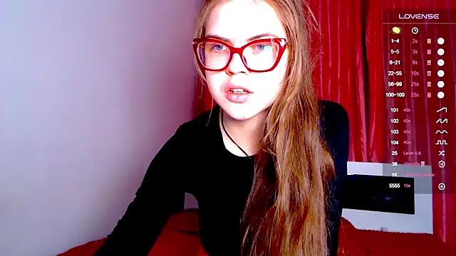 Snapshot of Sarah_HS chatting on 19, 12, 2024 Sarah HS online show from 19, 12, 2024