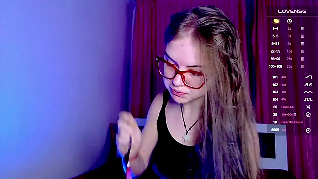 Snapshot of Sarah_HS chatting on 22, 12, 2024 Sarah HS online show from 22, 12, 2024