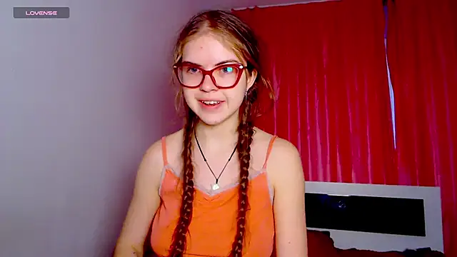 Snapshot of Sarah_HS chatting on 17, 1, 2025 Sarah HS online show from 17, 1, 2025