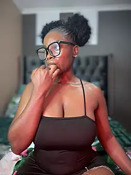 Candy-Heart online show from 3, 3, 2025