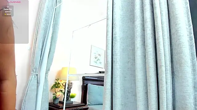 Snapshot of AriSweet chatting on 12, 3, 2025 AriSweet online show from 12, 3, 2025