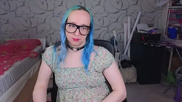 Snapshot of TheTrixy chatting on 11, 6, 2026 TheTrixy online show from 11, 6, 2026