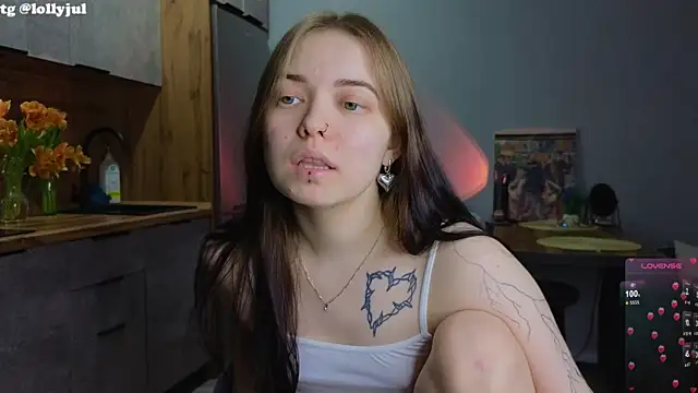 Snapshot of doll_lol_ chatting on 12, 3, 2025 doll lol online show from 12, 3, 2025