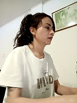 Snapshot of reme_ark23 chatting on 18, 11, 2025 reme ark23 online show from 18, 11, 2025