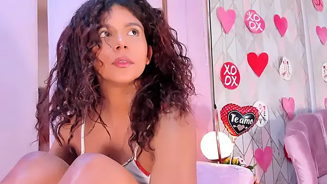 Snapshot of AlinaSweett chatting on 11, 2, 2025 AlinaSweett online show from 11, 2, 2025