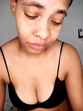 Su Duarte 1 online show from 5, 1, 2025