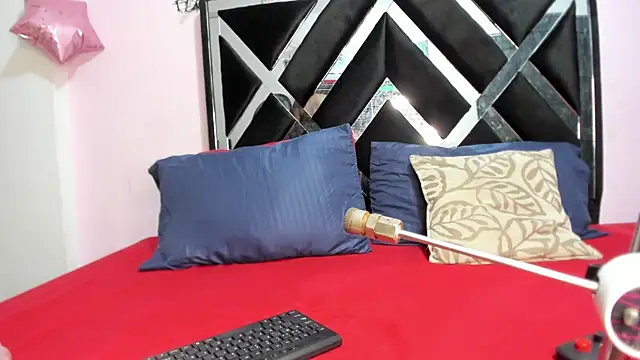 GabyyJones online show from 8, 7, 2026