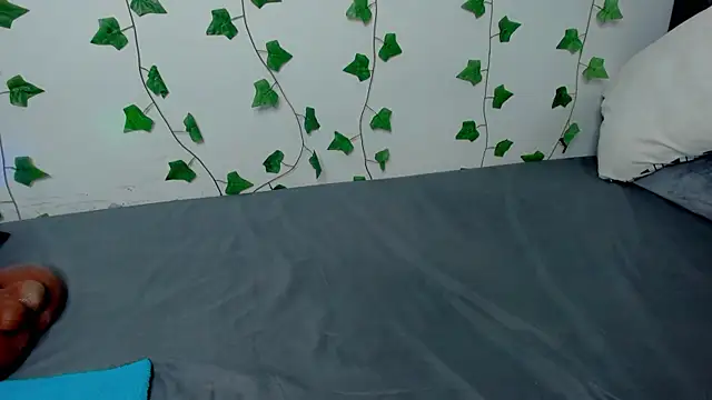 Miaa Garcia online show from 18, 12, 2025