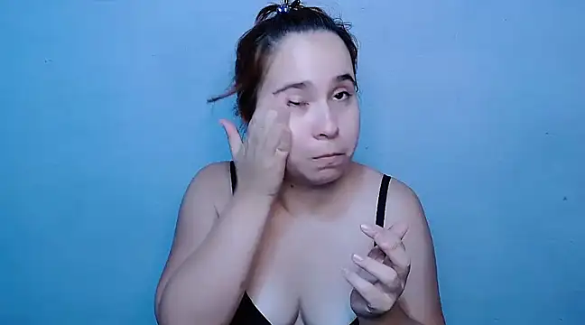 SubLayla01 online show from 5, 3, 2025