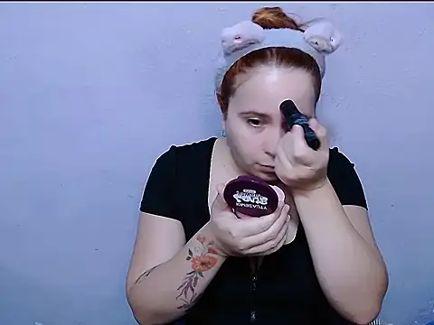Snapshot of SubLayla01 chatting on 1, 8, 2026 SubLayla01 online show from 1, 8, 2026
