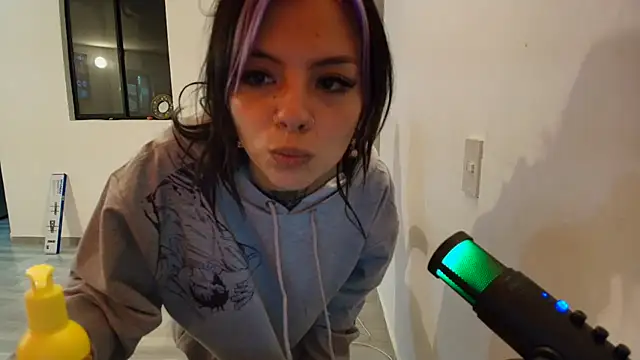 Snapshot of Alicia_Ortiiz chatting on 31, 1, 2025 Alicia Ortiiz online show from 31, 1, 2025