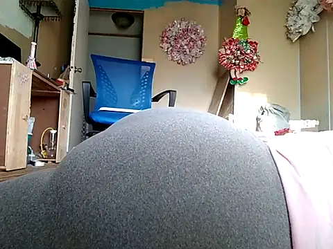 Snapshot of missthickness35_Pika chatting on 18, 9, 2025 missthickness35 Pika online show from 18, 9, 2025