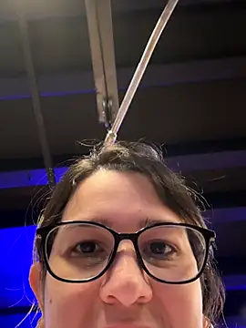 Snapshot of amooraaamoon chatting on 12, 11, 2025 amooraaamoon online show from 12, 11, 2025