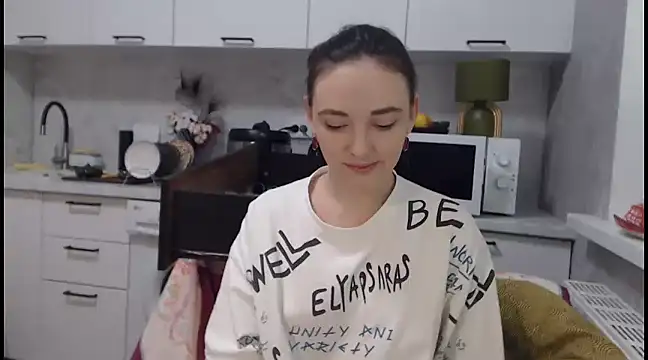 Snapshot of StacyMind chatting on 6, 12, 2024 StacyMind online show from 6, 12, 2024