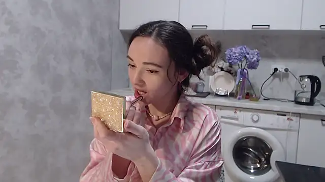 Snapshot of StacyMind chatting on 3, 2, 2025 StacyMind online show from 3, 2, 2025