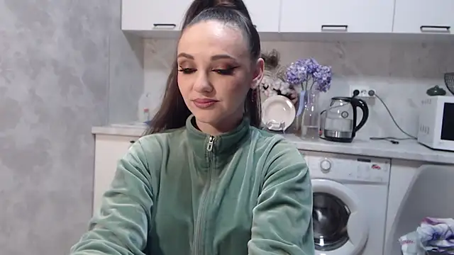 Snapshot of StacyMind chatting on 7, 2, 2025 StacyMind online show from 7, 2, 2025