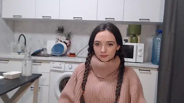 Snapshot of StacyMind chatting on 10, 2, 2025 StacyMind online show from 10, 2, 2025