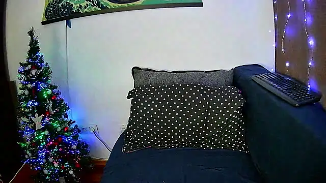 EmmaKrosss online show from 14, 12, 2024