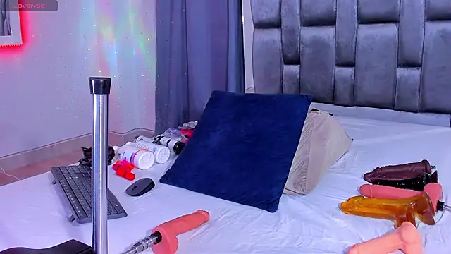 Snapshot of sarayhorny69 chatting on 30, 12, 2024 sarayhorny69 online show from 30, 12, 2024