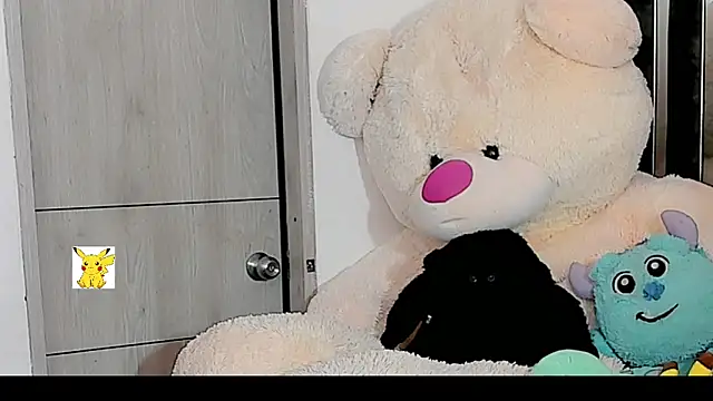 Snapshot of honey_skin chatting on 24, 12, 2024 honey skin online show from 24, 12, 2024