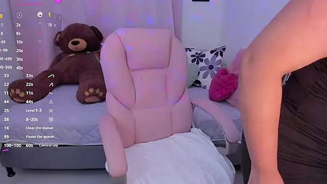 Snapshot of _Arianna08_ chatting on 4, 10, 2025 Arianna08 online show from 4, 10, 2025