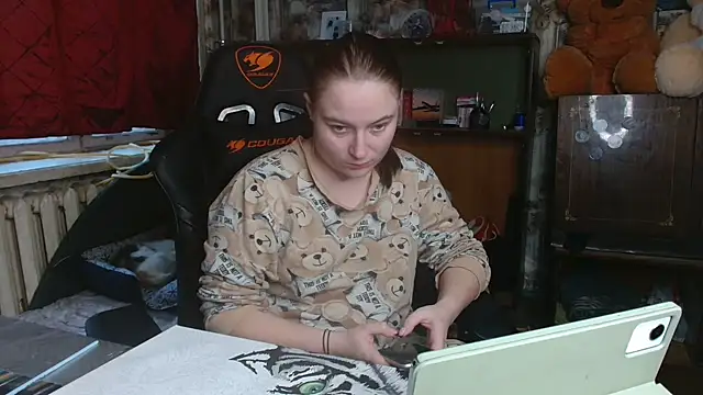 ElenaMaeer online show from 4, 12, 2024