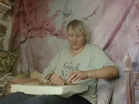 ElenaMaeer online show from 20, 9, 2025