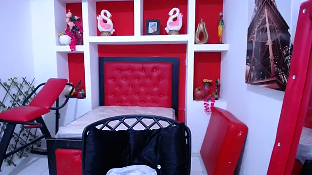 Letty Plugxo online show from 9, 9, 2025