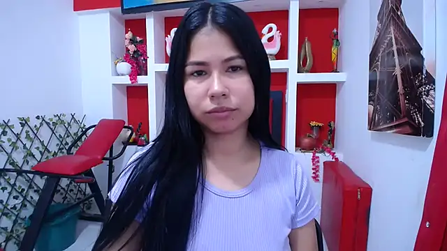 Letty Plugxo online show from 13, 11, 2025