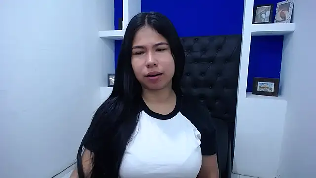 Letty Plugxo online show from 15, 1, 2026