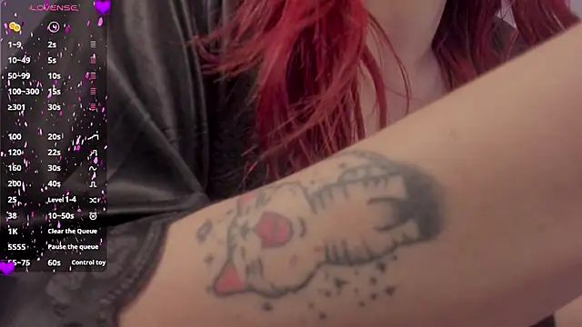 ScarletGV online show from 8, 3, 2025