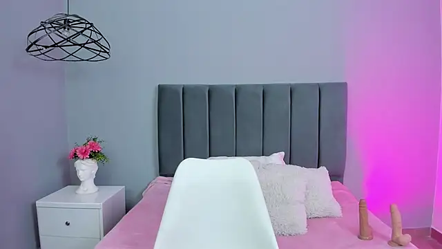 ScarletGV online show from 8, 3, 2025