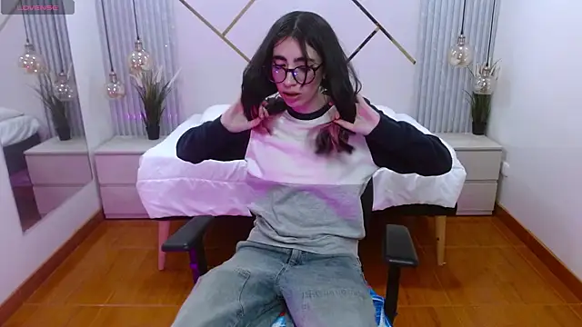 LenaRoses online show from 7, 10, 2025