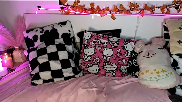 nicollewetpussy online show from 20, 11, 2025