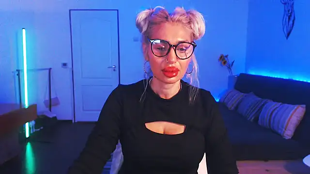 beauty chl0e online show from 24, 12, 2024