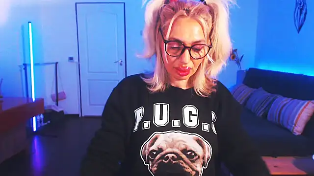 beauty chl0e online show from 2, 1, 2025