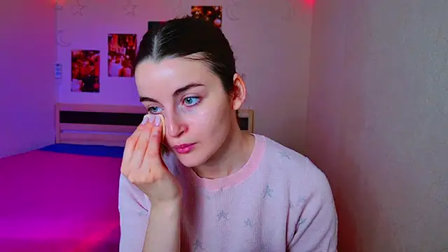 Snapshot of Miss_Arwen chatting on 13, 12, 2024 Miss Arwen online show from 13, 12, 2024