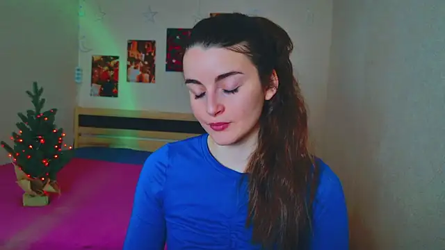 Snapshot of Miss_Arwen chatting on 17, 12, 2024 Miss Arwen online show from 17, 12, 2024