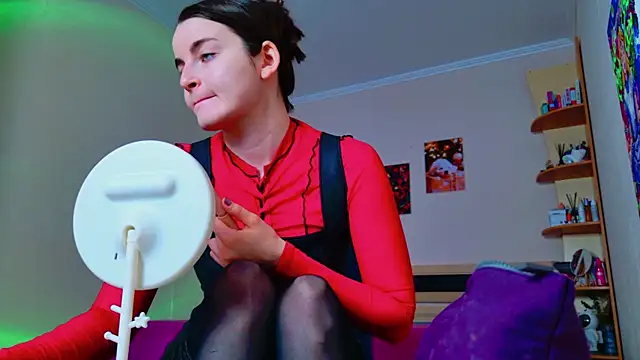 Snapshot of Miss_Arwen chatting on 7, 2, 2025 Miss Arwen online show from 7, 2, 2025