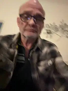 Shyboy817 online show from 7, 4, 2026