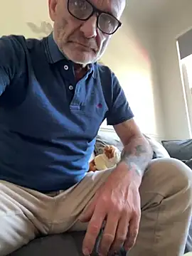 Shyboy817 online show from 8, 4, 2026