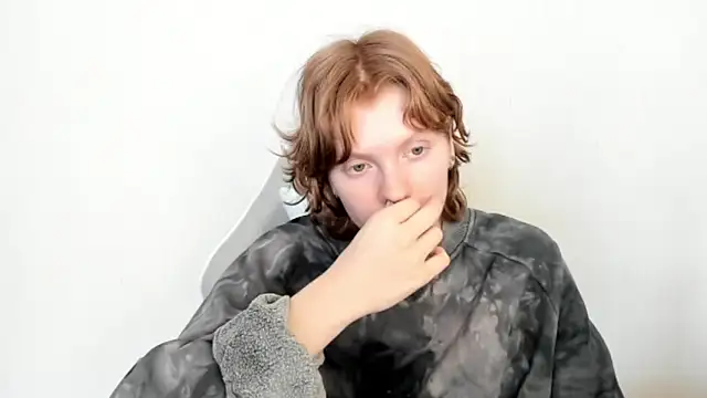 StellaDavis online show from 6, 2, 2026