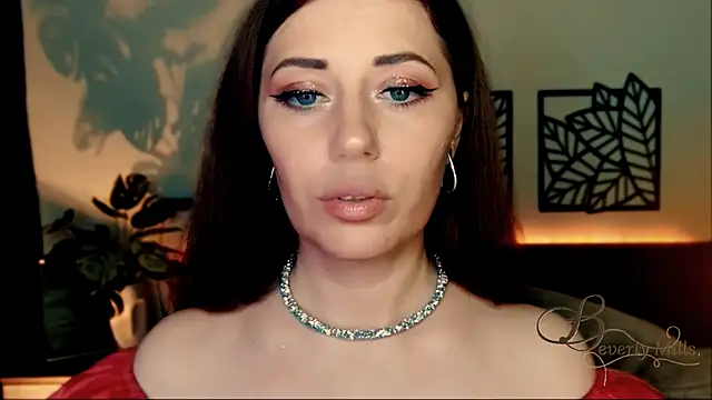 MissBeverlyMills online show from 7, 12, 2024