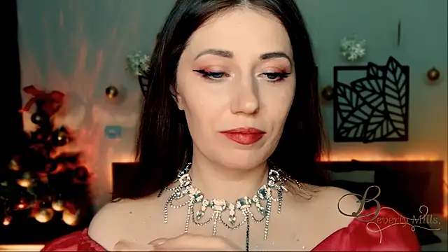 MissBeverlyMills online show from 25, 12, 2024