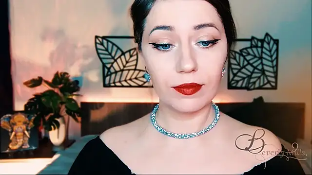 MissBeverlyMills online show from 27, 2, 2025