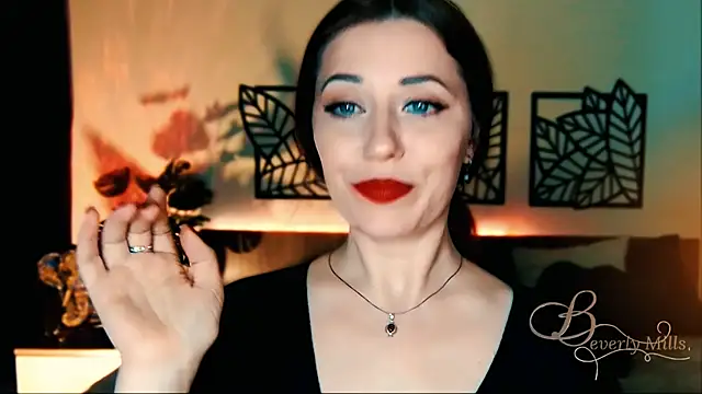 MissBeverlyMills online show from 20, 3, 2025