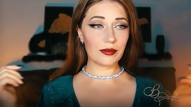 MissBeverlyMills online show from 18, 9, 2025